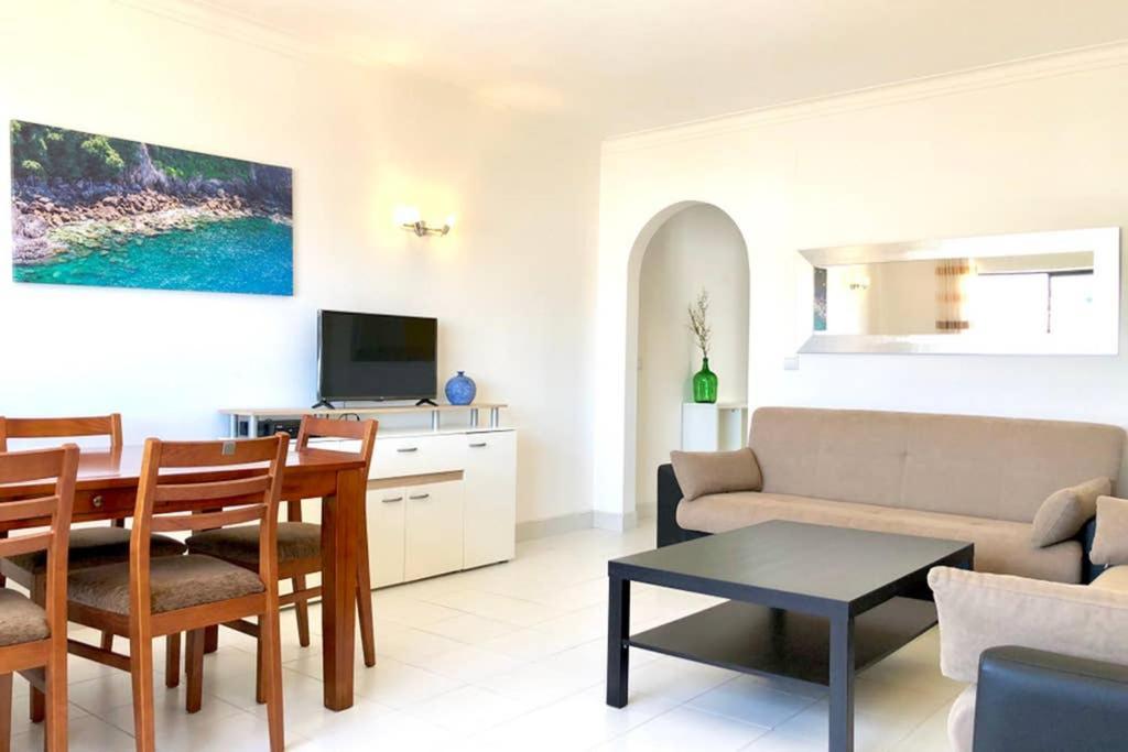 Apartment Sea View And Old Town L Close Center And
